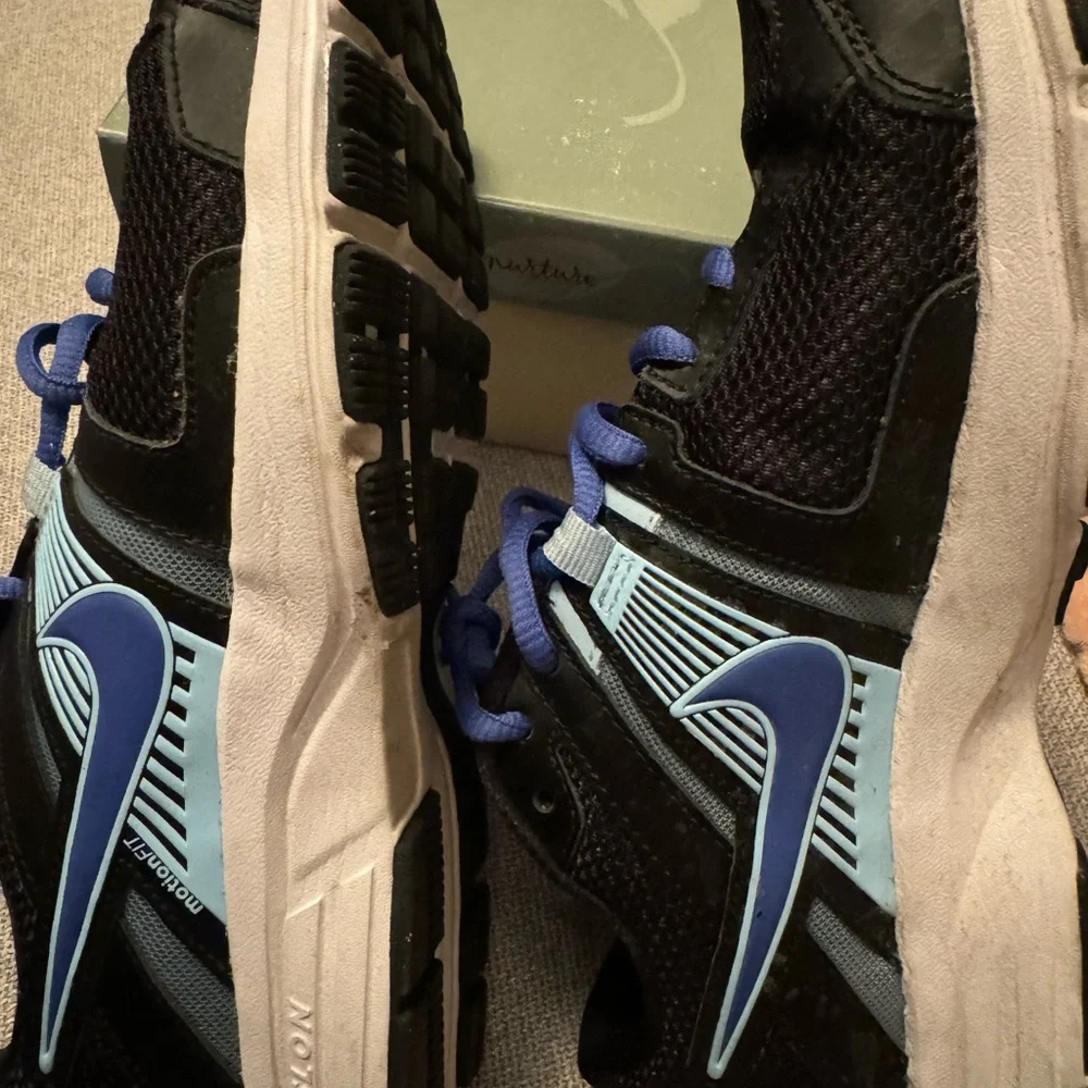 Nike Dart 10 Women’s Running Shoes, Black/Ice Blue, Size 10. Avail. 4 sale.